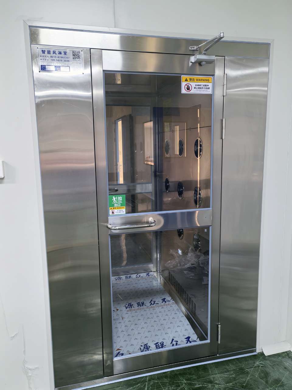 河南鶴翔廚房設(shè)備有限公司風淋室安裝